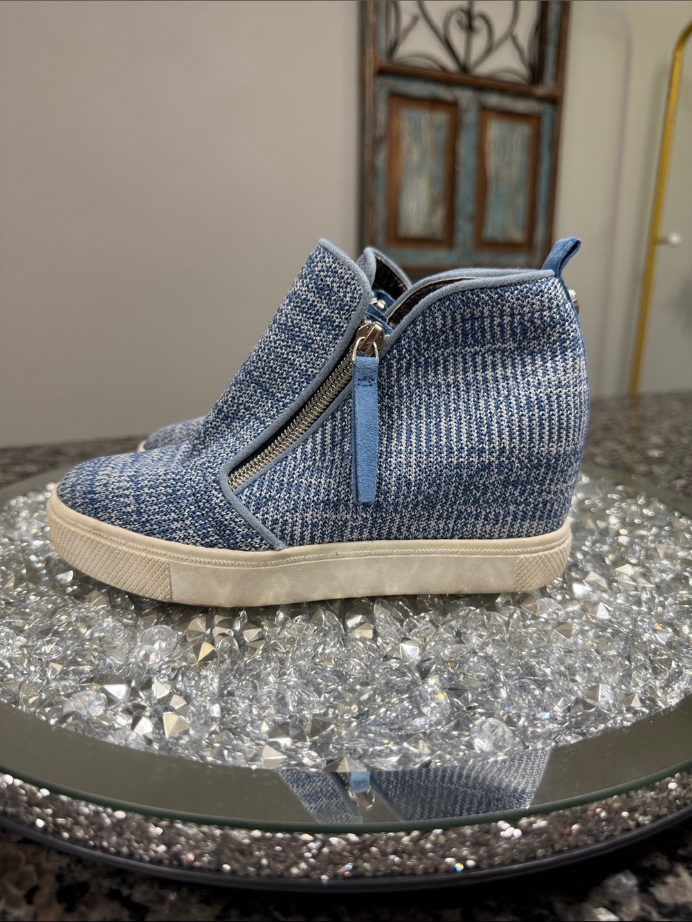 Steve Madden Blue Knit Wedge Sneaker with Side Zip EUC 1